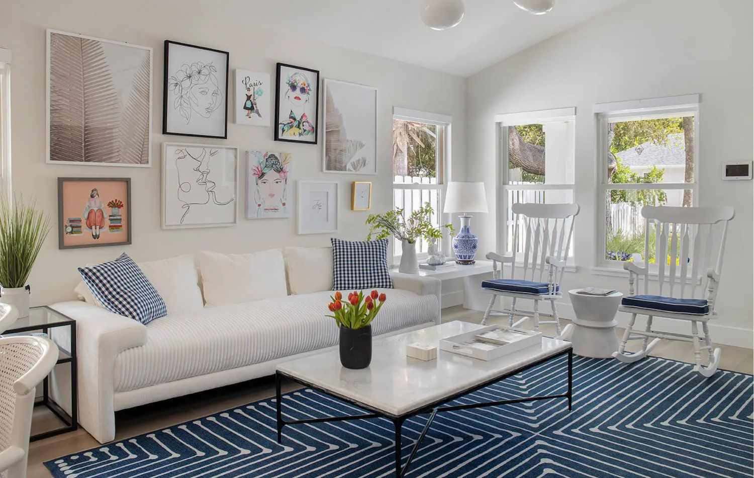 Coastal Living Room Paints That Feel Breezy, Bright, and Local